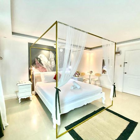 Hotel Euroasia By Bluebookers Анхелес Экстерьер фото