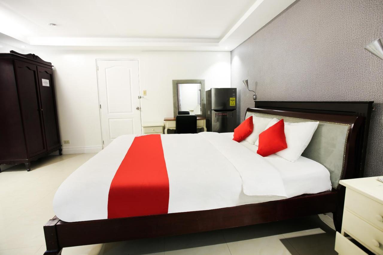 Hotel Euroasia By Bluebookers Анхелес Экстерьер фото
