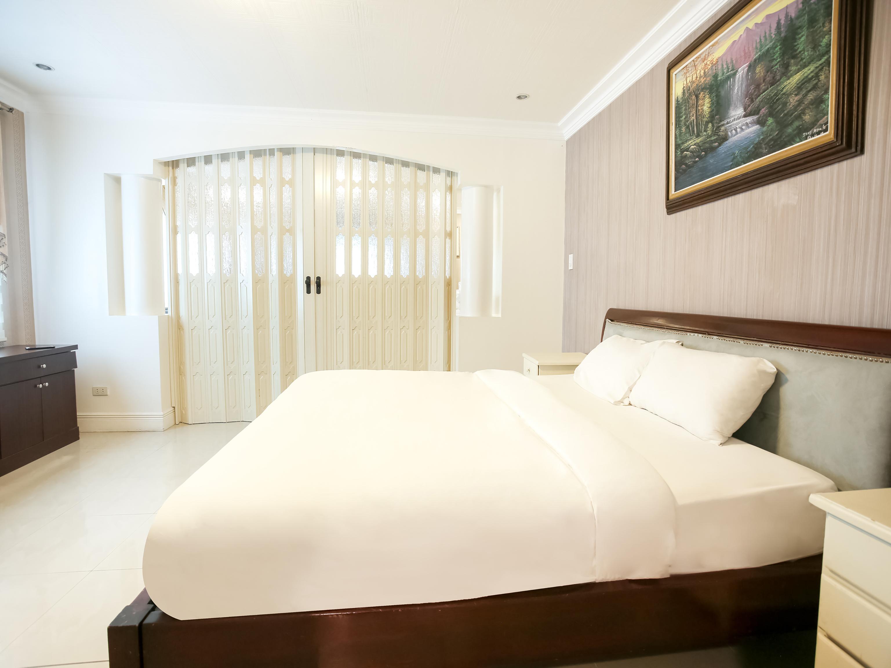 Hotel Euroasia By Bluebookers Анхелес Экстерьер фото