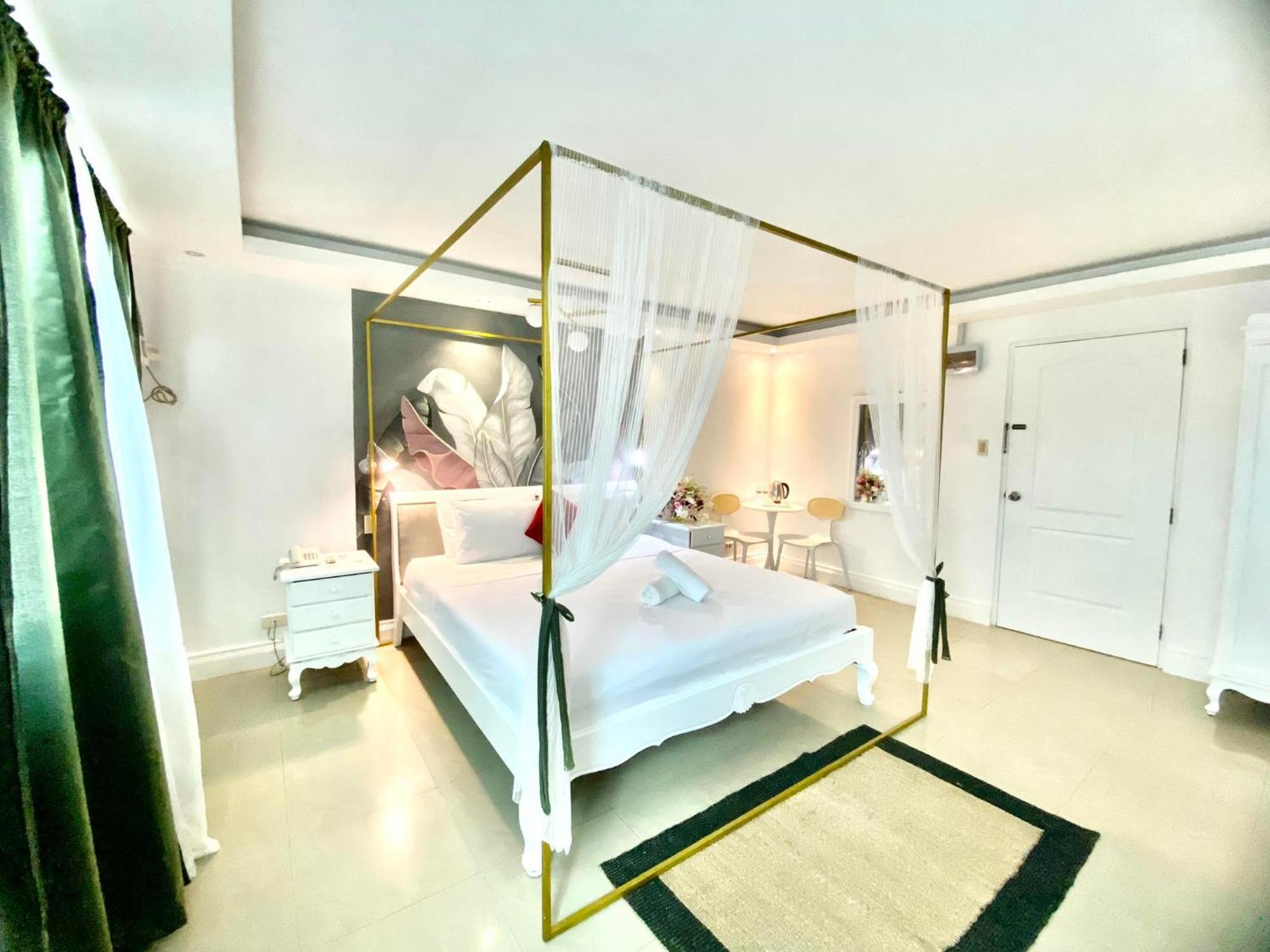 Hotel Euroasia By Bluebookers Анхелес Экстерьер фото