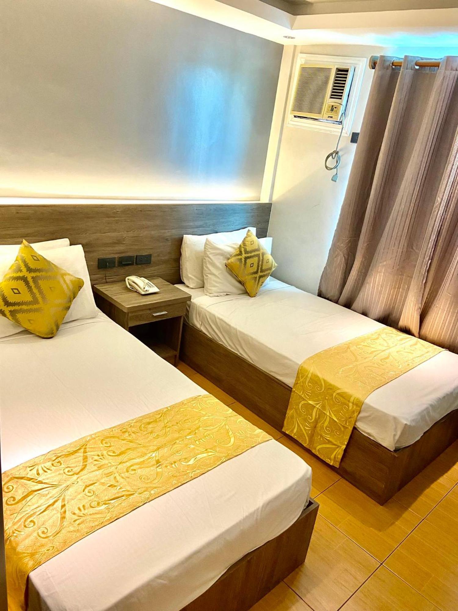 Hotel Euroasia By Bluebookers Анхелес Экстерьер фото